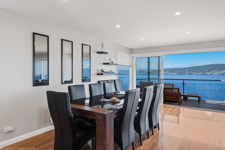 Oceana Escape panoramic views luxury and space