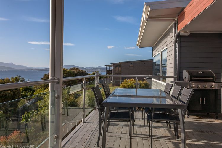 Oceana Escape panoramic views luxury and space