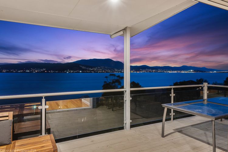 Oceana Escape panoramic views luxury and space