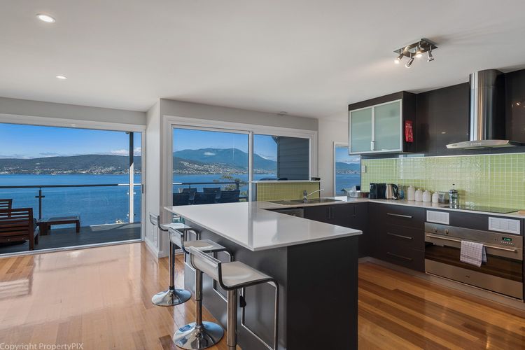 Oceana Escape panoramic views luxury and space