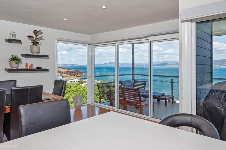 Oceana Escape panoramic views luxury and space