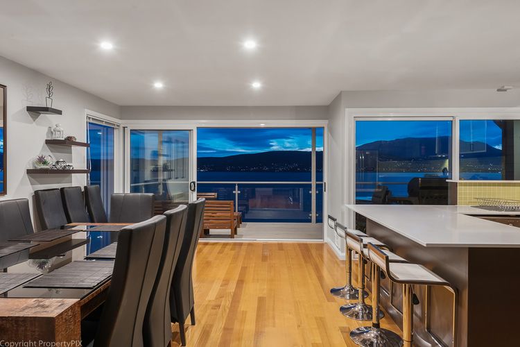Oceana Escape panoramic views luxury and space