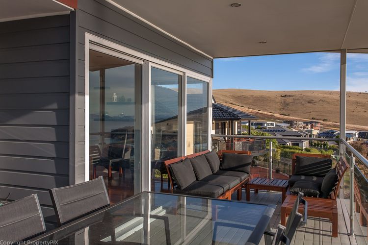 Oceana Escape panoramic views luxury and space