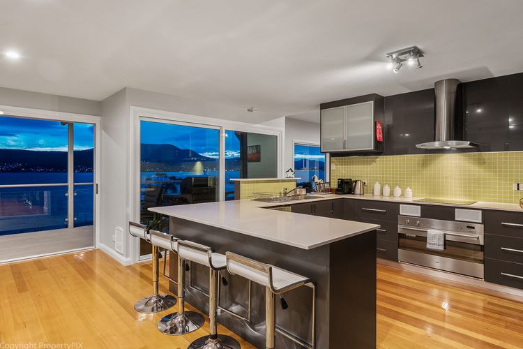 Oceana Escape panoramic views luxury and space