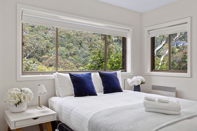 The View 2 bed unit with stunning Hobart outlook