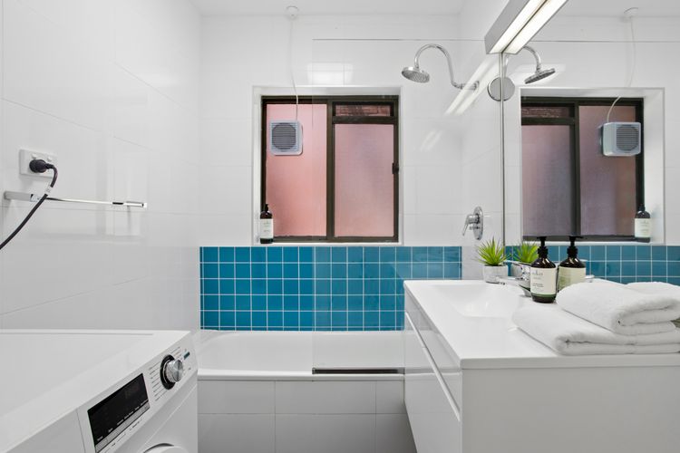 The View 2 bed unit with stunning Hobart outlook