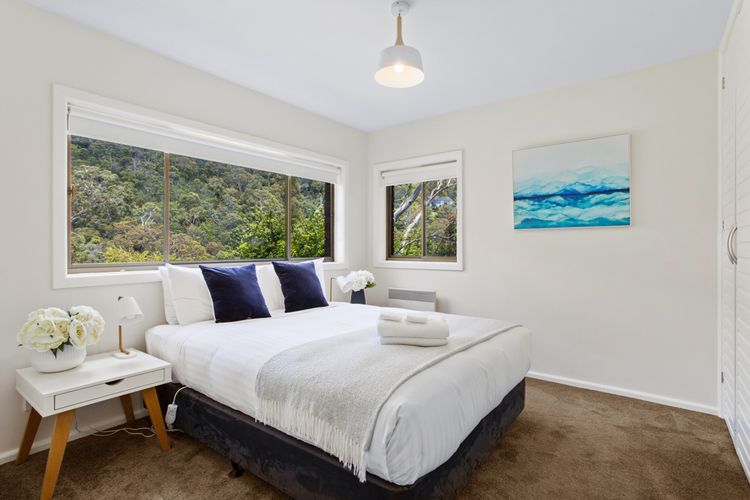 The View 2 bed unit with stunning Hobart outlook
