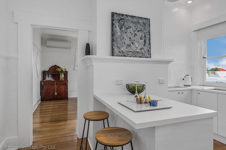 Best on Burnett best location parking sleeps 8