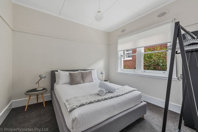 Best on Burnett best location parking sleeps 8