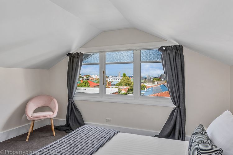 Best on Burnett best location parking sleeps 8