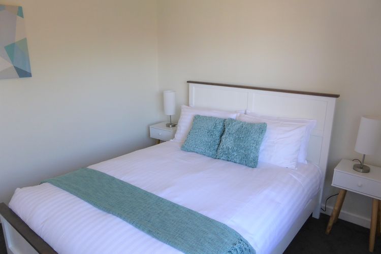 View Street Apartment Car park 650m to shops