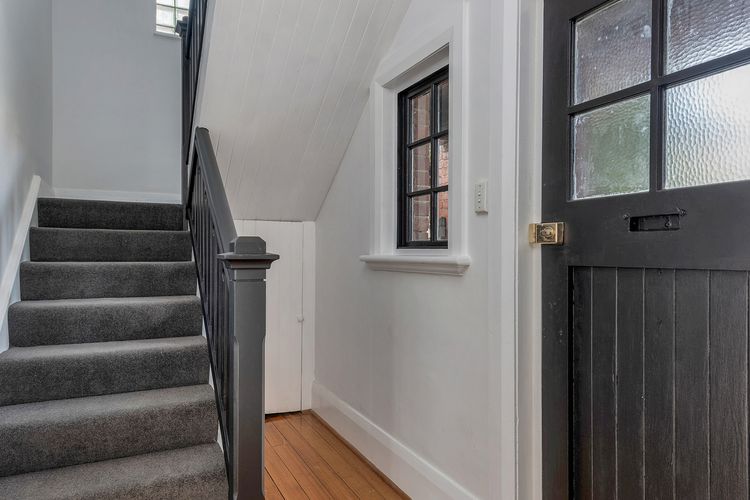 Best on Letitia Central spacious stylish sleeps 6