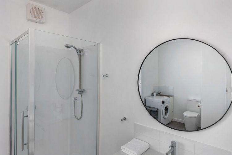 Best on Letitia Central spacious stylish sleeps 6