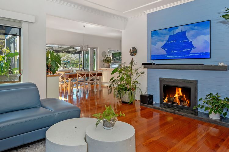 cozy electric fireplace plus heater and air con. TV has Netflix and blue tooth speaker