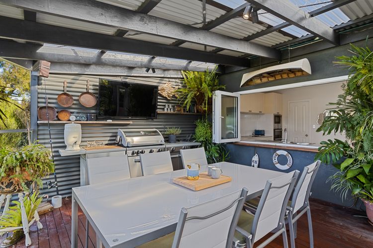 Large bbq and tv provided for outdoor entertainment. 