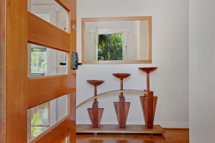 Pelican Place – absolute waterfront overlooking MONA