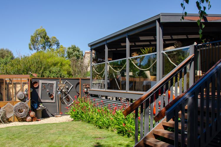 Pelican Place – absolute waterfront overlooking MONA