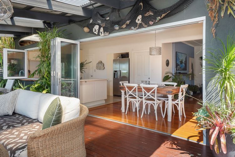 Pelican Place – absolute waterfront overlooking MONA