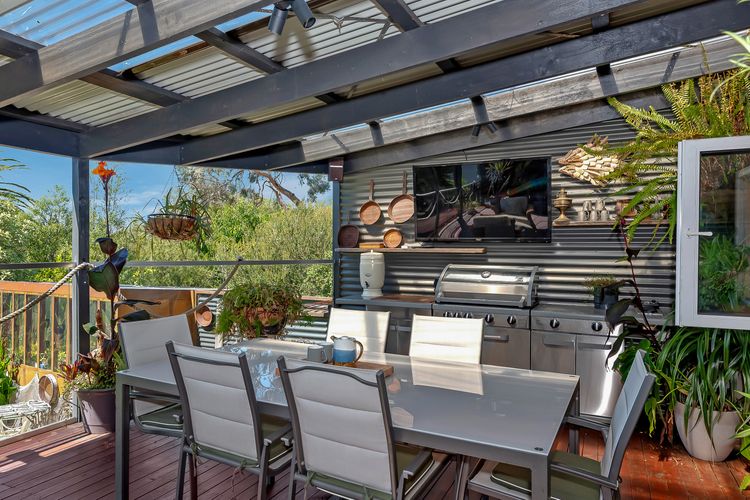 Pelican Place – absolute waterfront overlooking MONA