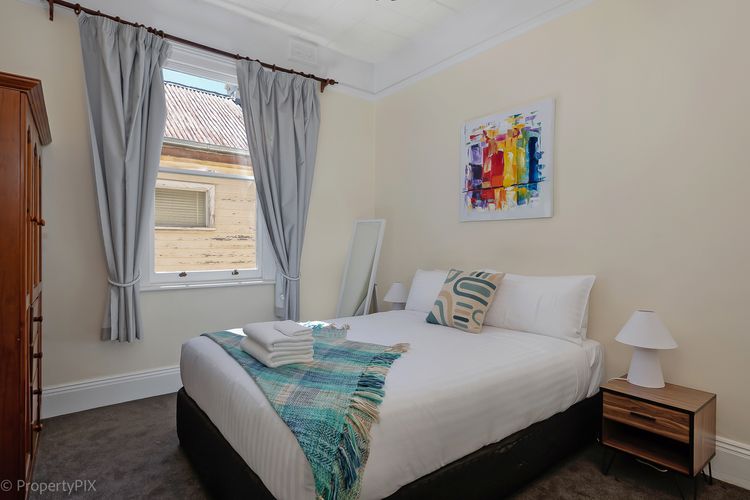 bedroom 2 (Queen bed plus a single bed can be arranged upon request)