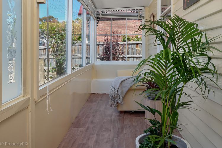 sunroom at front of house