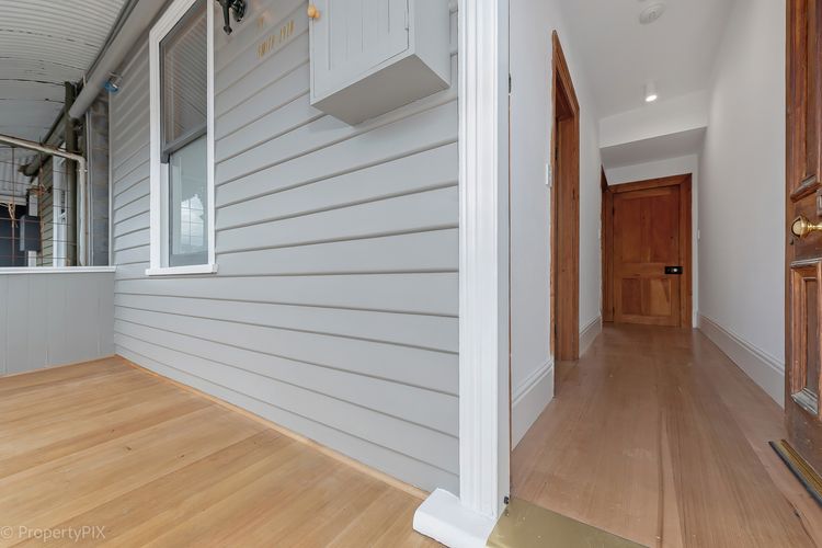 Front verandah/entrance/hallway