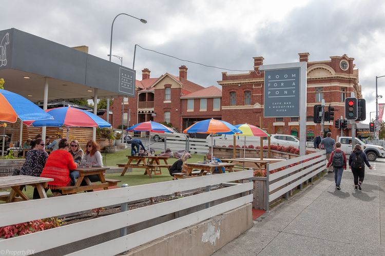 Room for a Pony - popular cafe, bar and wood fired pizza (7 minute walk)