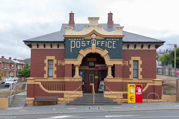 The heritage-listed North Hobart post office on Elizabeth St