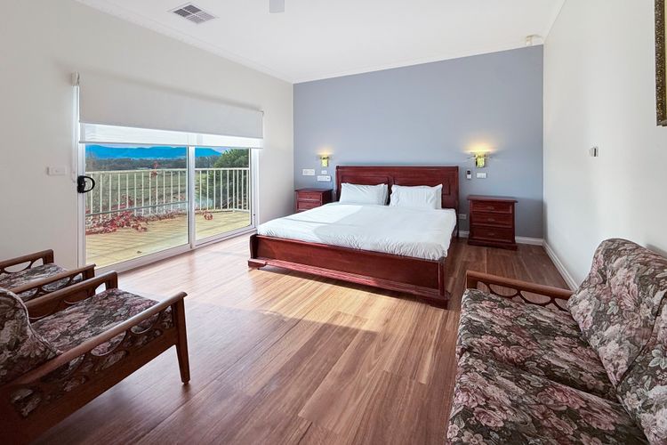 Buffalo River Retreat – 6 Bedroom