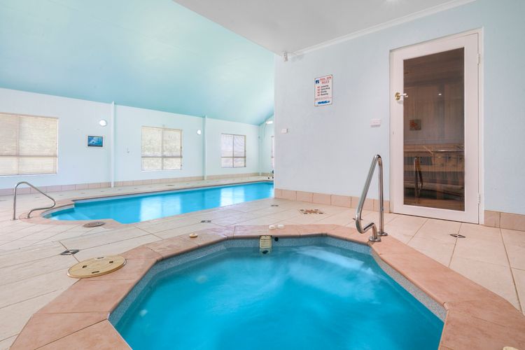 Buffalo River Retreat – 5 Bedroom