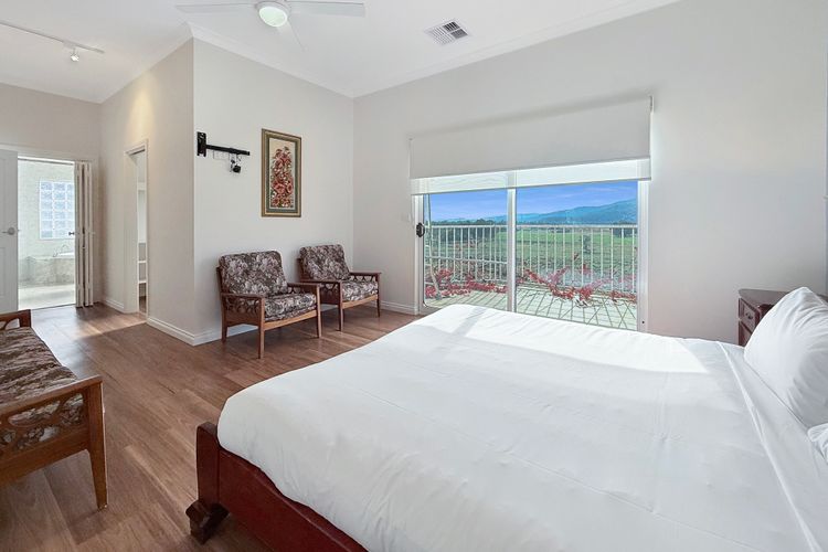 Buffalo River Retreat – 5 Bedroom