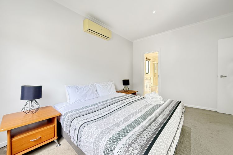 Snowgum Bright Retreat