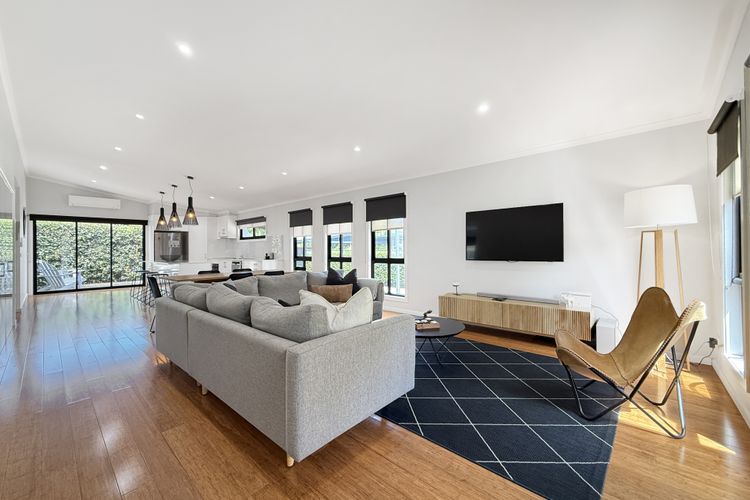 Snowgum Bright Retreat