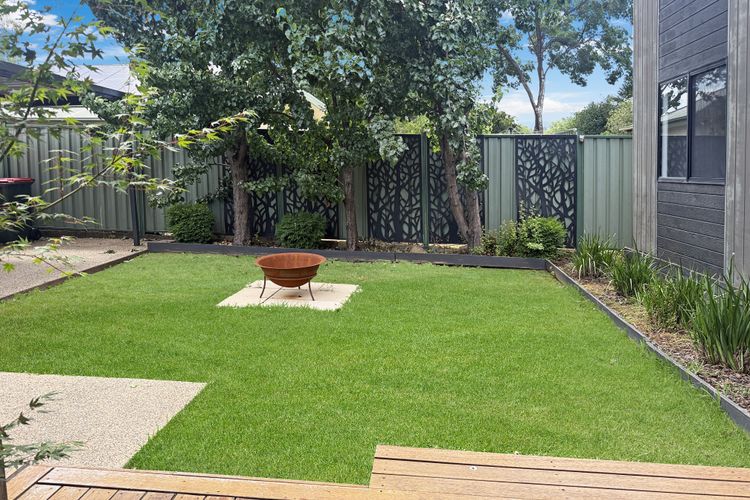 Snowgum Bright Retreat