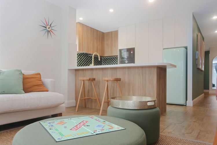 Aquarius Apartment 9