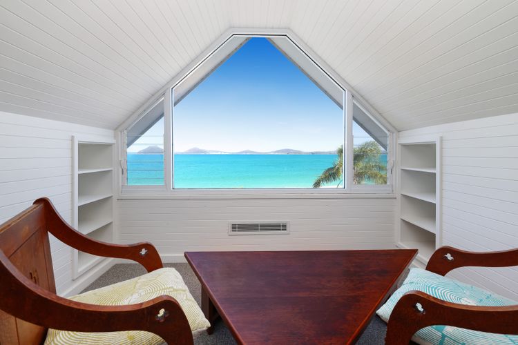 Bays Edge – Views Across Port Stephens
