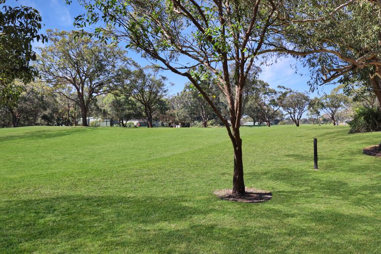 Bays Edge – Views Across Port Stephens