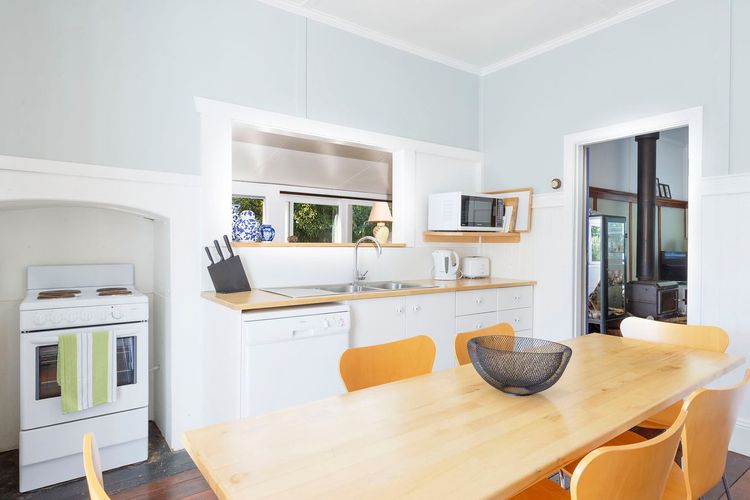 Witt’s Oasis | Two traditional Tea Gardens cottages