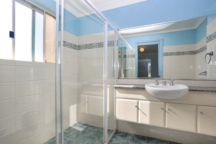 Aquarius Apartment 7