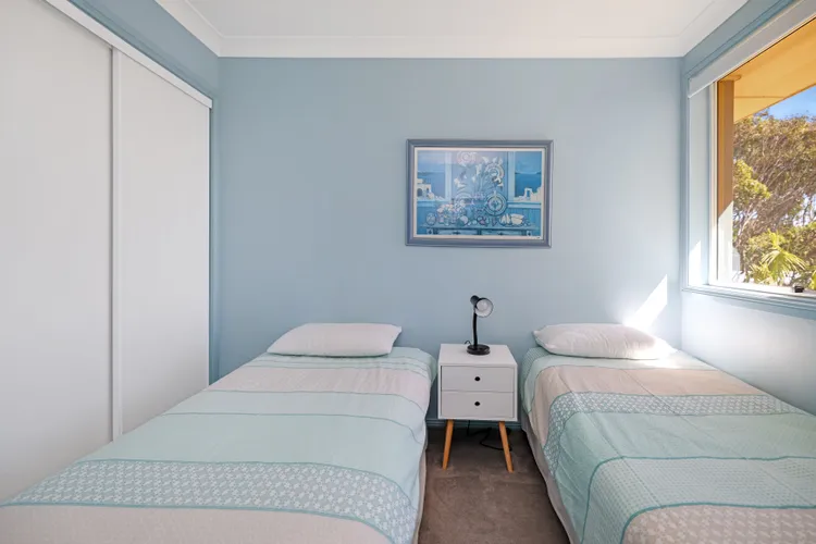 Aquarius 7 – Beach Views & Pool