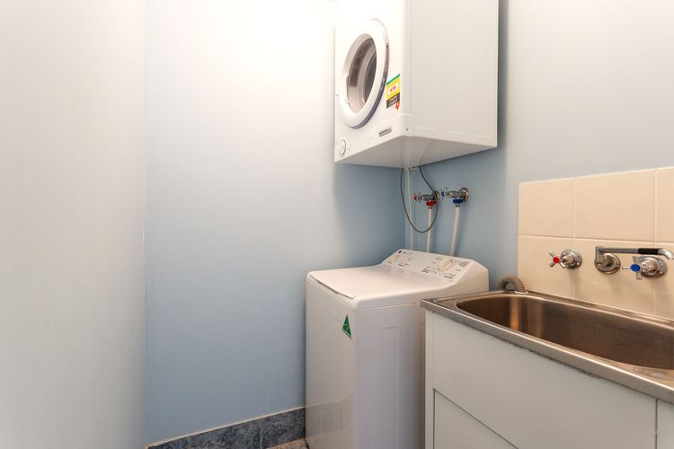 Aquarius Apartment 7