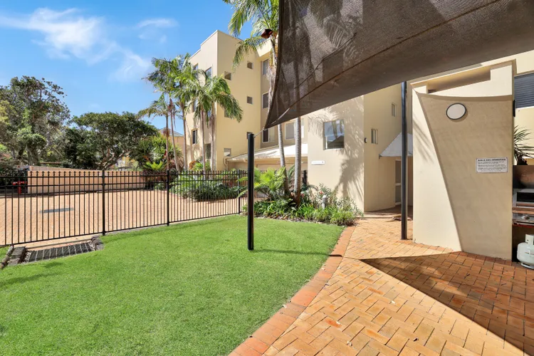 Aquarius 7 – Beach Views & Pool