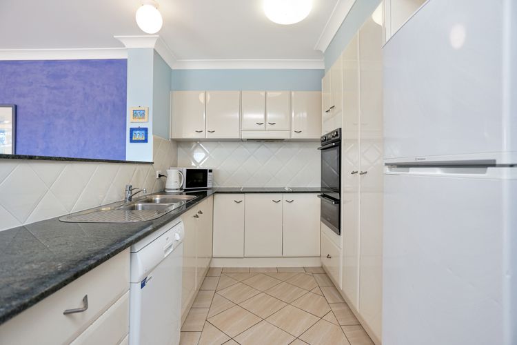 Aquarius Apartment 7