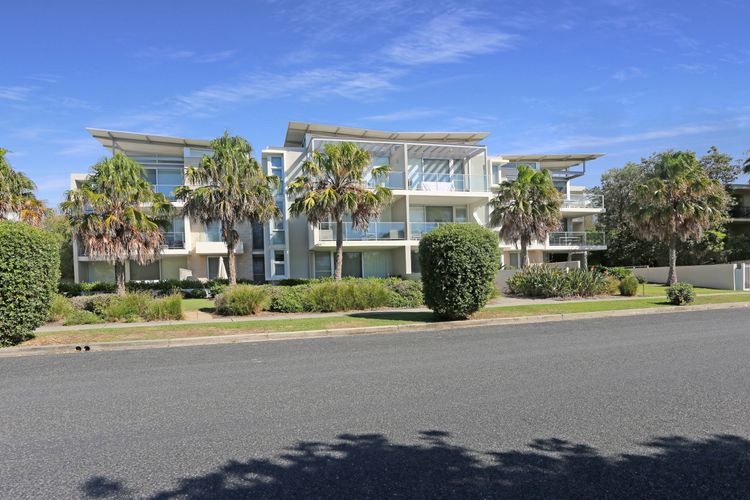 Beachfront on Bennetts | Beaches Apartment 4