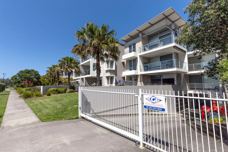 Beachfront on Bennetts | Beaches Apartment 4