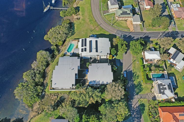 3 The Pier on The Myall River