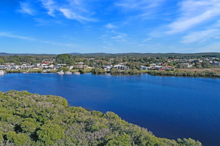 3 The Pier on The Myall River