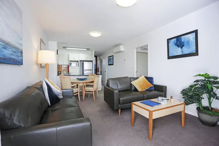 Boathouse 107 – Pool side apartment