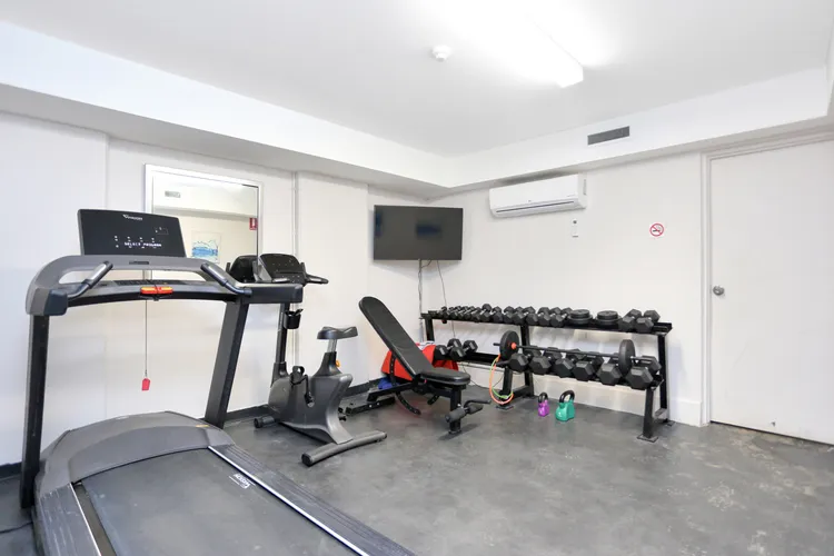 Boathouse 107 – Pool side apartment