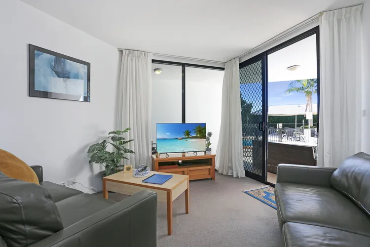 Boathouse 107 – Pool side apartment